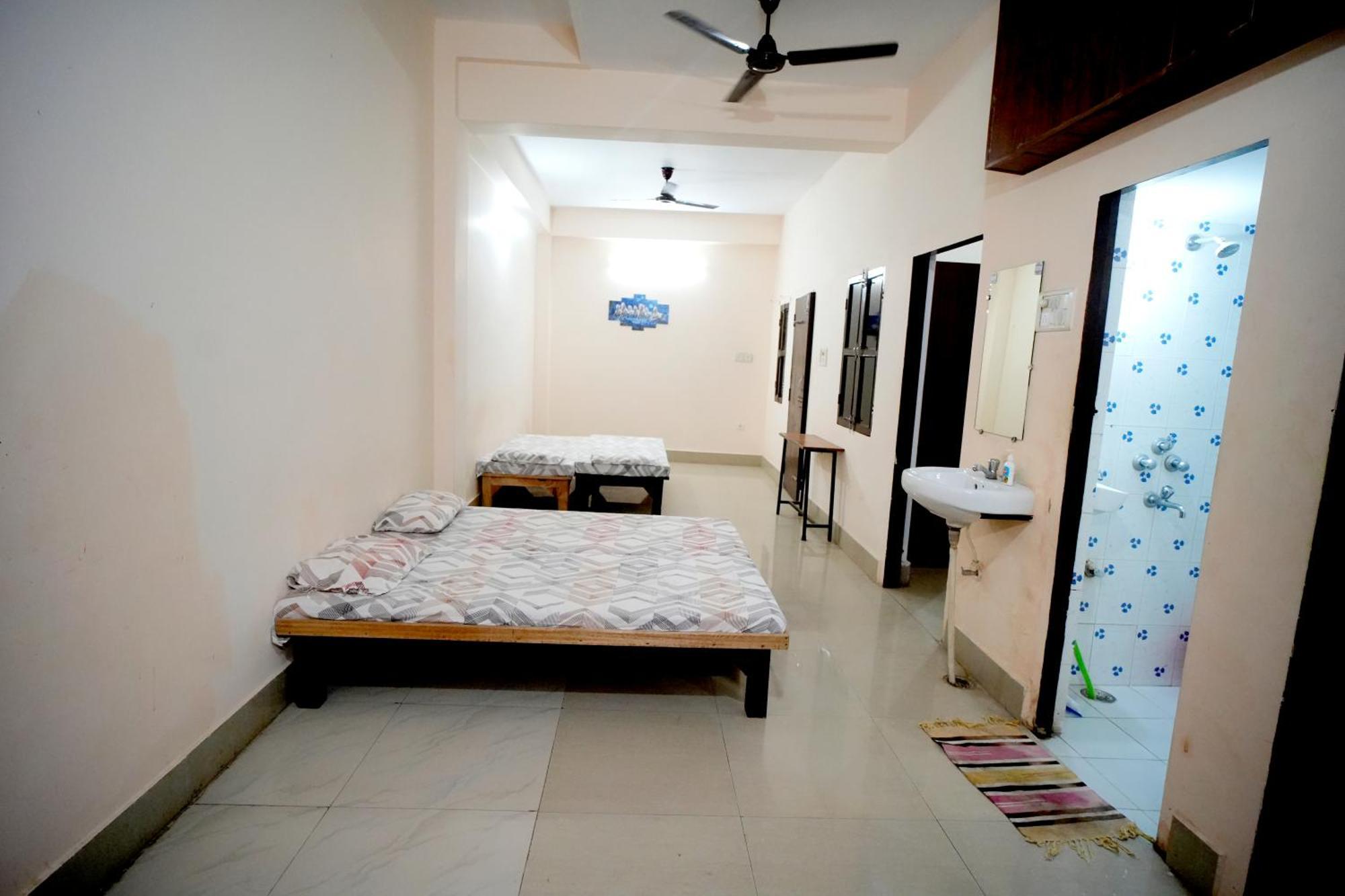Banaras Gully House 500 Ft From The Ghats Varanasi Esterno foto